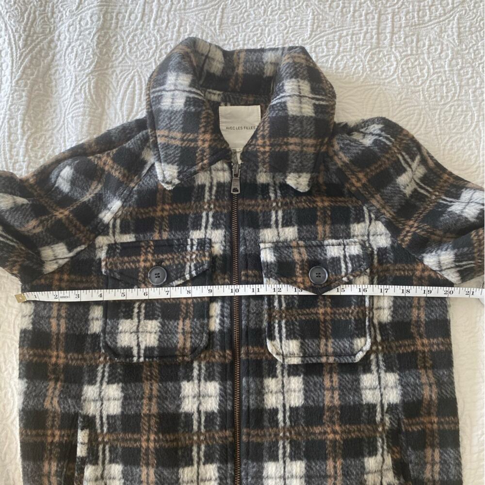 AVEC LES FILLES plaid jacket size medium. - Picture 13 of 14